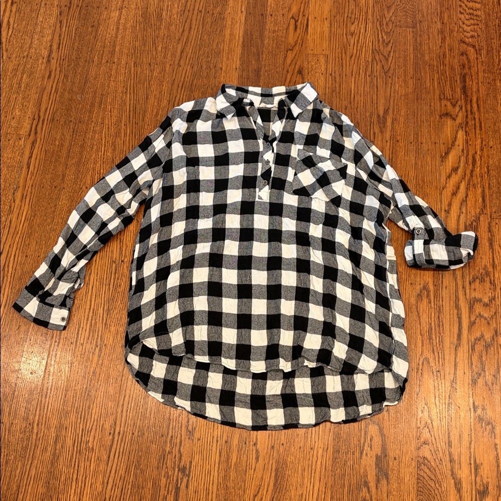Jane & Delancy Black & White Plaid Button-Front Top – Size Large